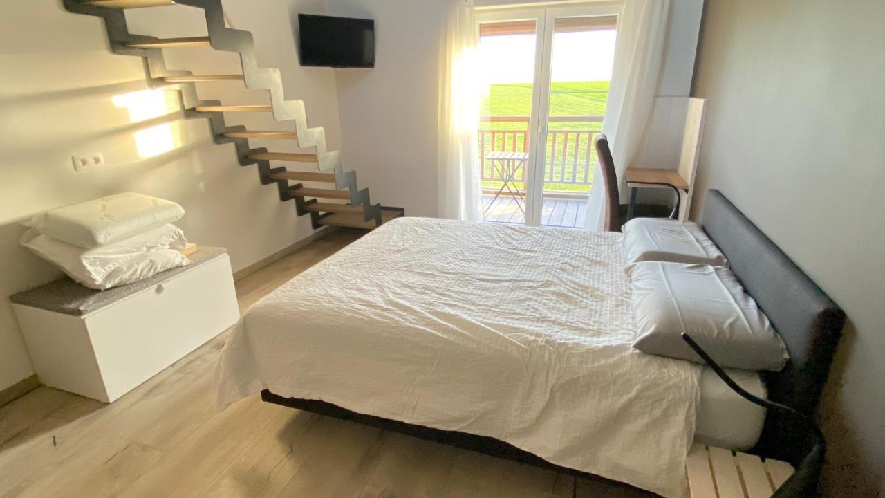 B&B Les Autres Sens Villers-la-Ville ภายนอก รูปภาพ