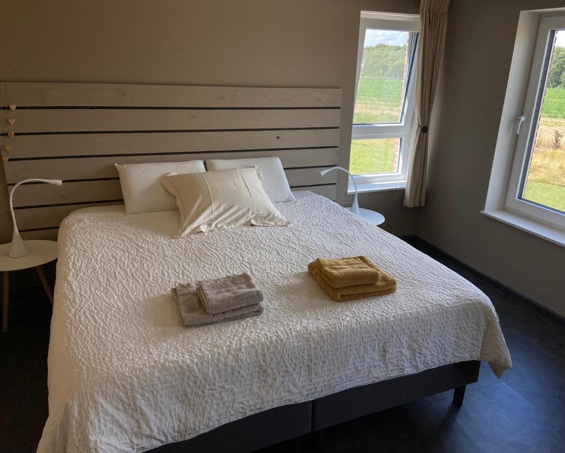 B&B Les Autres Sens Villers-la-Ville ภายนอก รูปภาพ